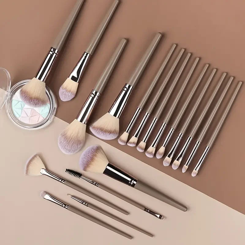 Soft Makeup Brush Set – Multiple Pieces