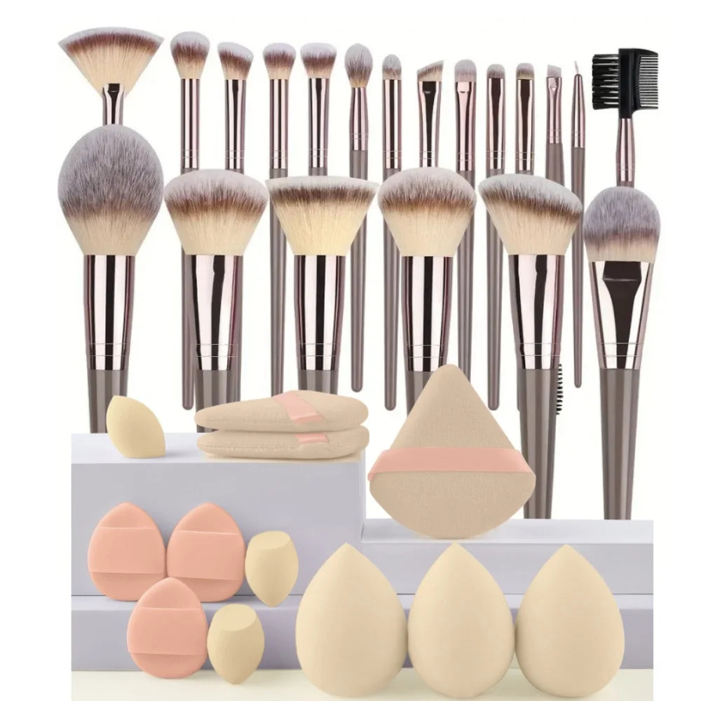 Soft Makeup Brush Set – Multiple Pieces