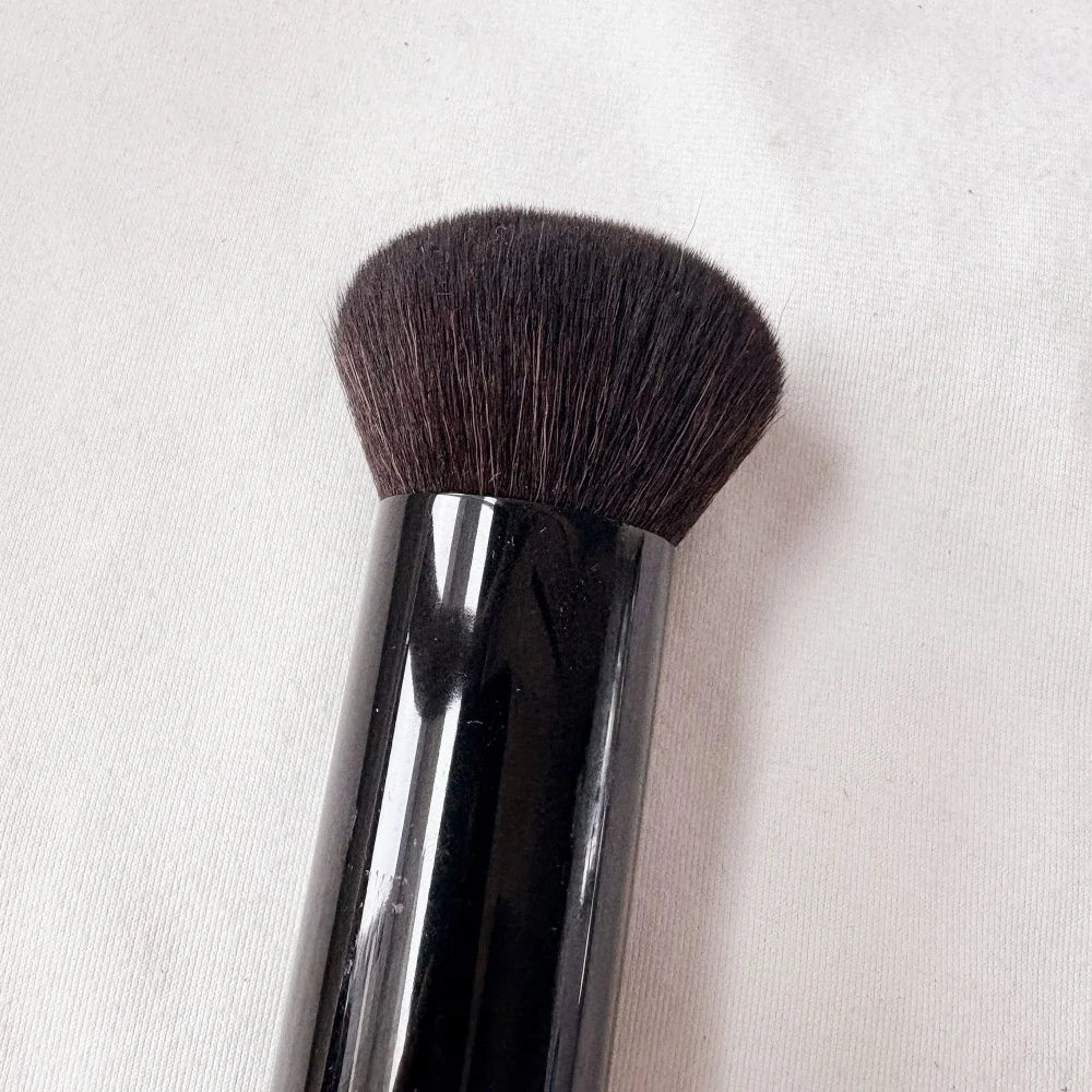 Soft Multi-Use Foundation & Blending Brush