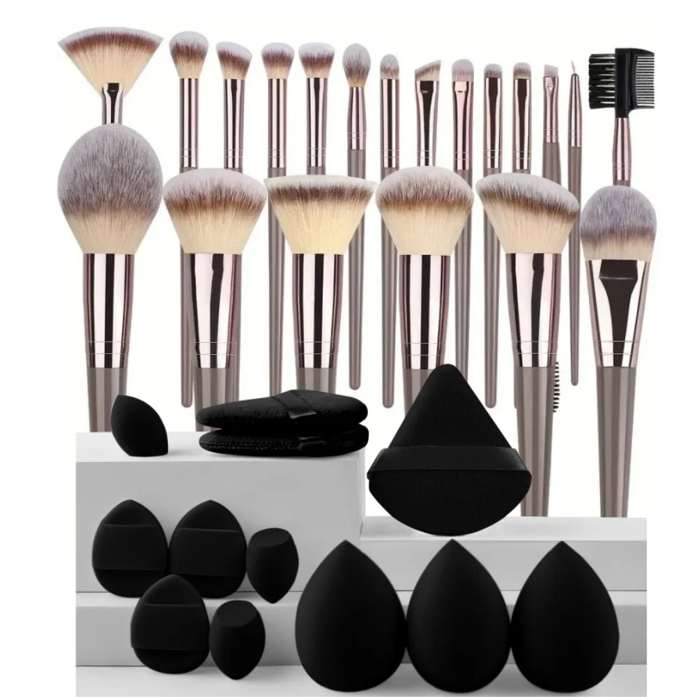 Soft Makeup Brush Set – Multiple Pieces